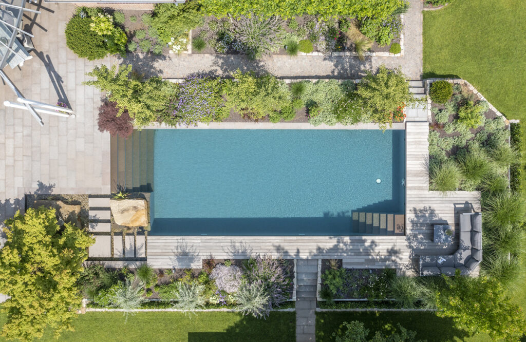 Stimmungsvoller Garten mit Naturpool – Naturnah und harmonisch – Garten Terpelle Schwimmteiche Bocholt